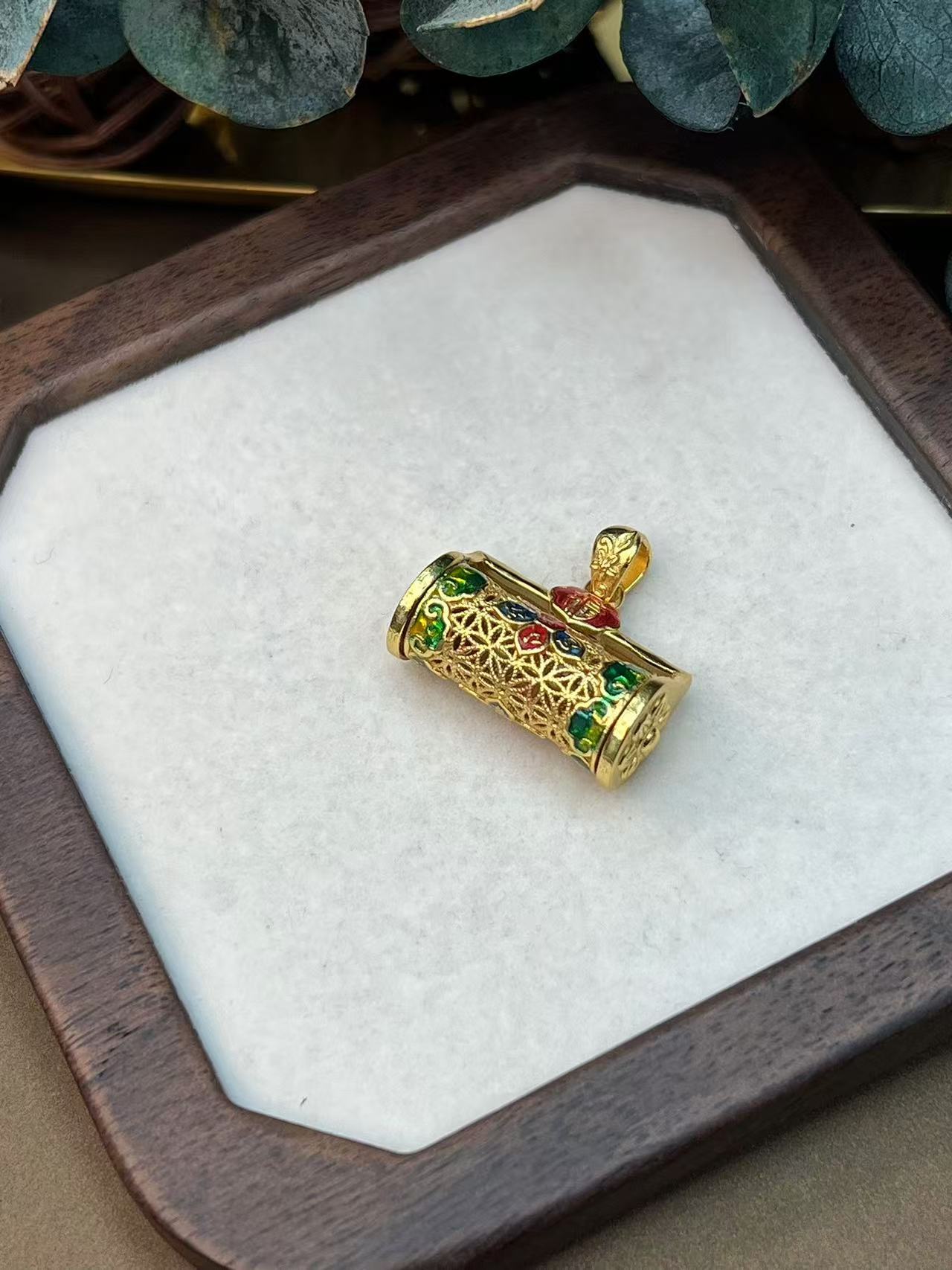 吊坠足银 77号-古法银镀金珐琅彩六字真言福锁-YY10362