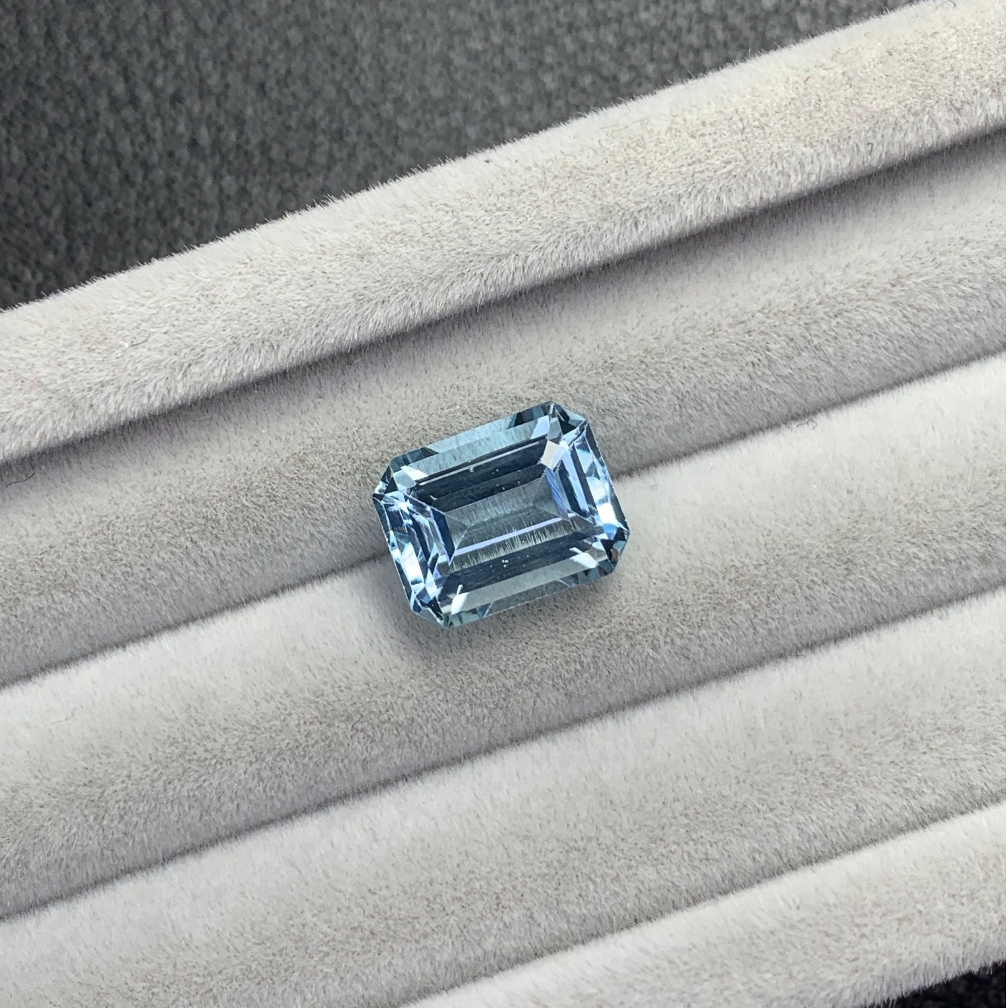 GRC证书天然圣玛利亚海蓝宝裸石 精切长方形全净满火彩2.47ct
