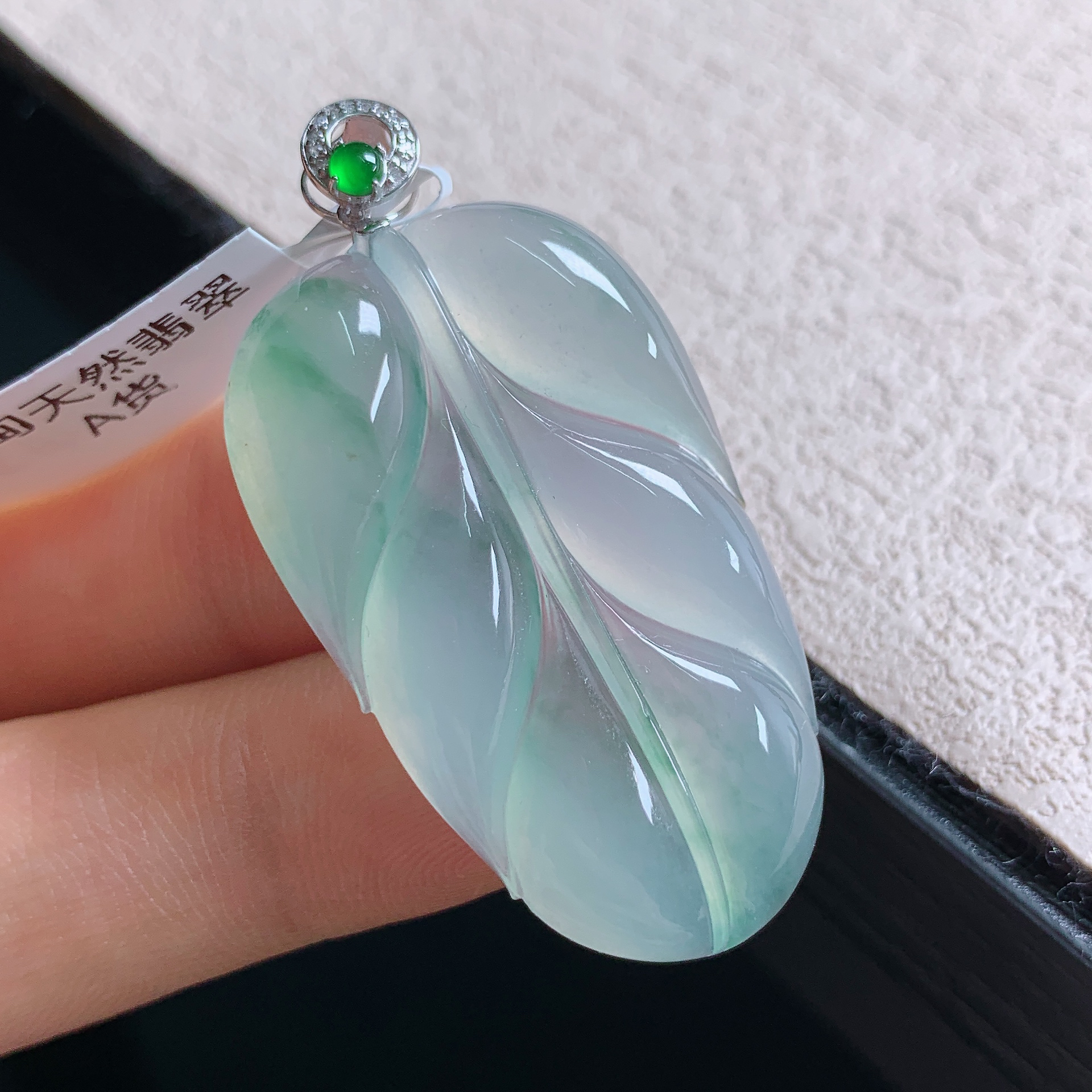 缅甸天然翡翠A货老坑冰种叶子精品高品质精雕珠宝吊坠百搭挂坠