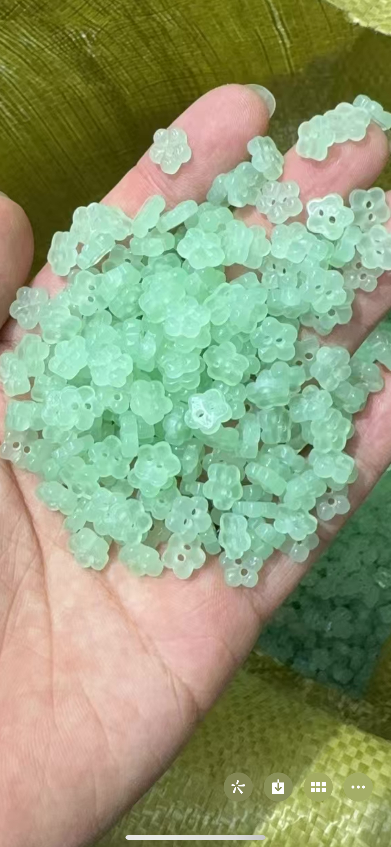 100颗树脂双孔小花配件