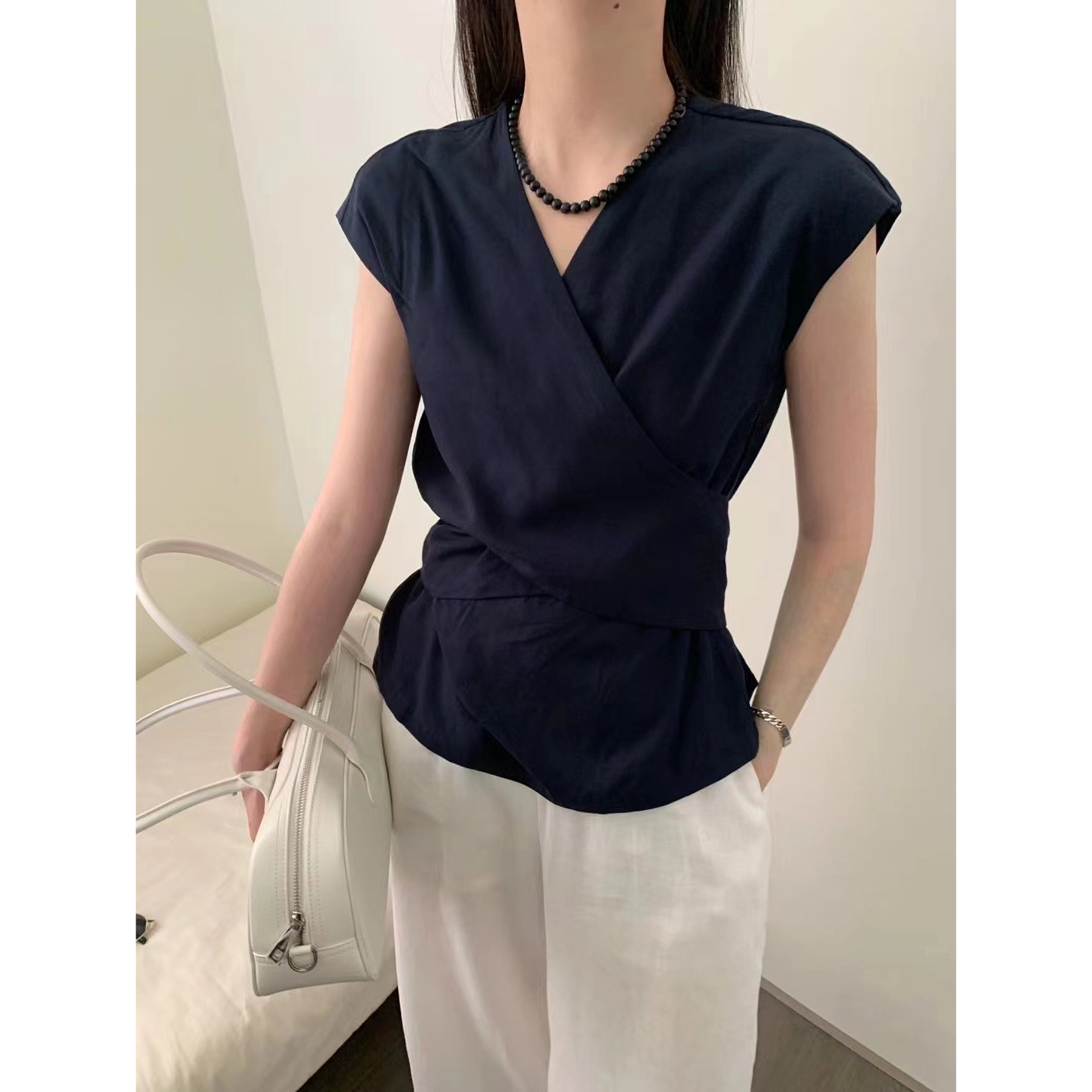 No退No换“夏之星”韩系气质V领绑带显瘦上衣