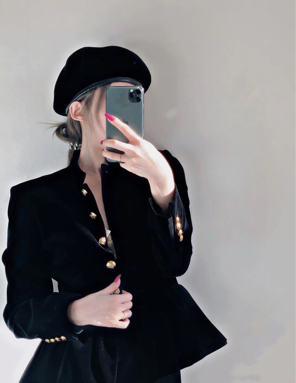 99新 Celine/思琳 丝绒黑金裙摆外套 36码 00601