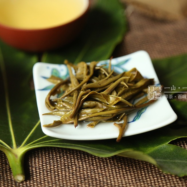 益心泉坝糯 2015年云南临沧双江坝糯古茶区1000克头春古树纯料砖