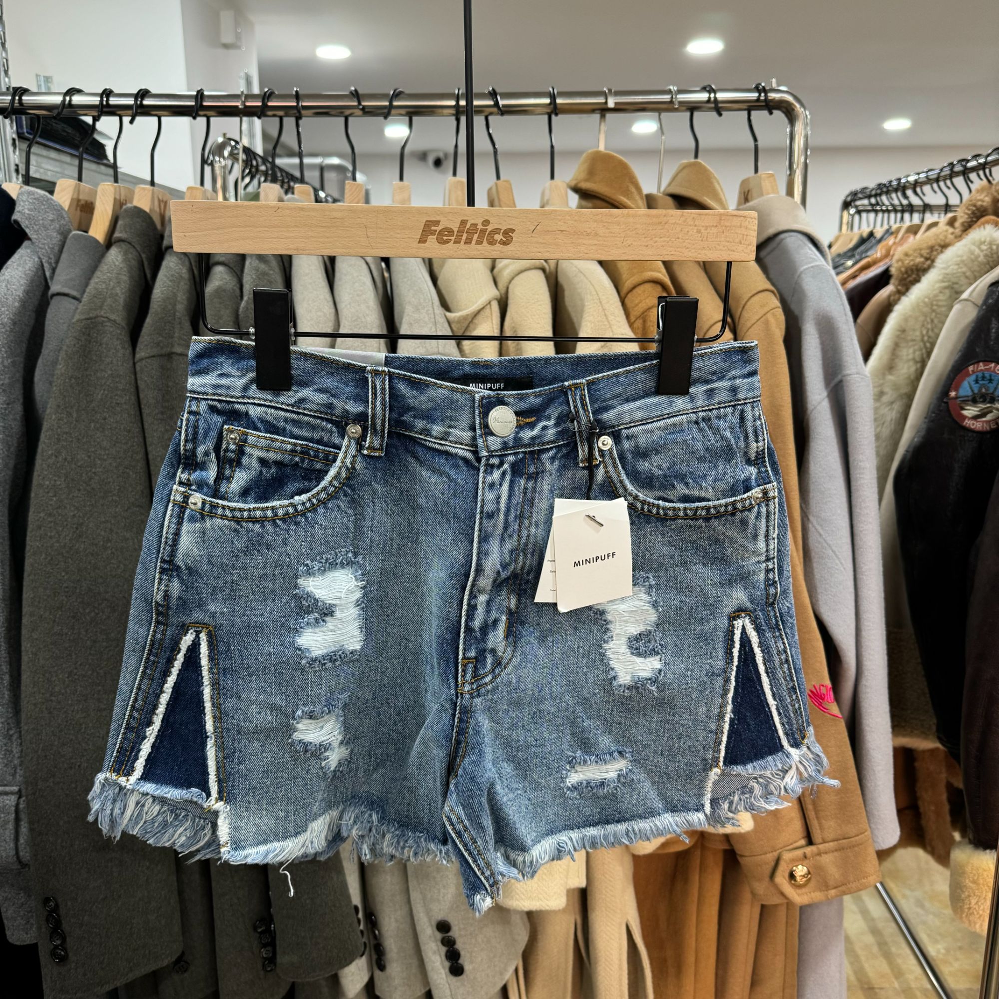 夏季百搭显瘦牛仔短裤 PUFF1704-X5052