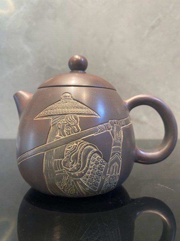 不良人浮雕坭兴陶茶壶