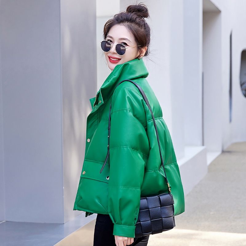 雪中飞免洗短款pu皮羽绒服女冬2023今年新款高端大牌轻薄小个子外