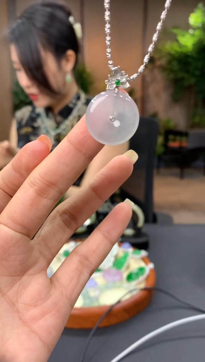 【闪购商品】翡翠颈饰18K金镶嵌扣子