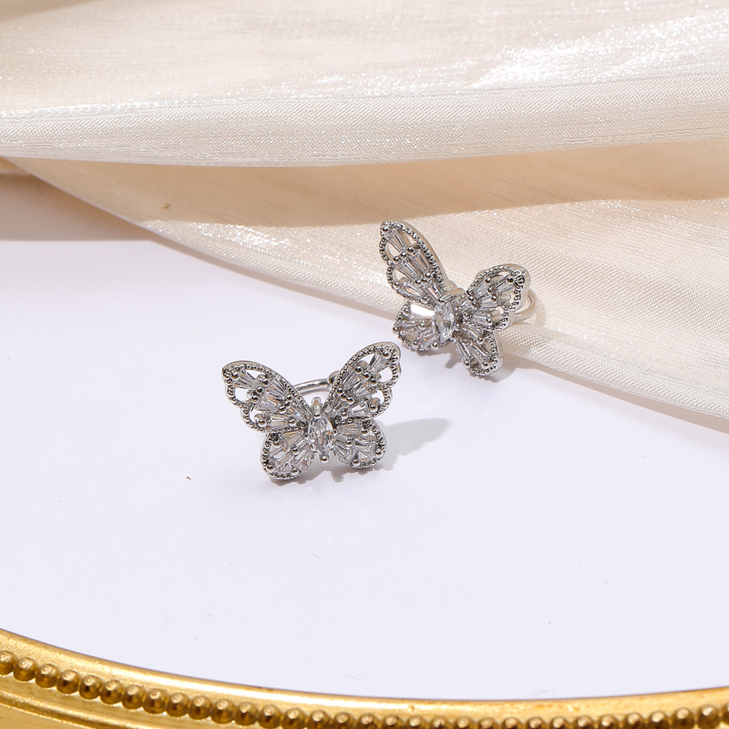 7458 蝴蝶耳骨夹女个性时尚气质轻奢耳饰高级