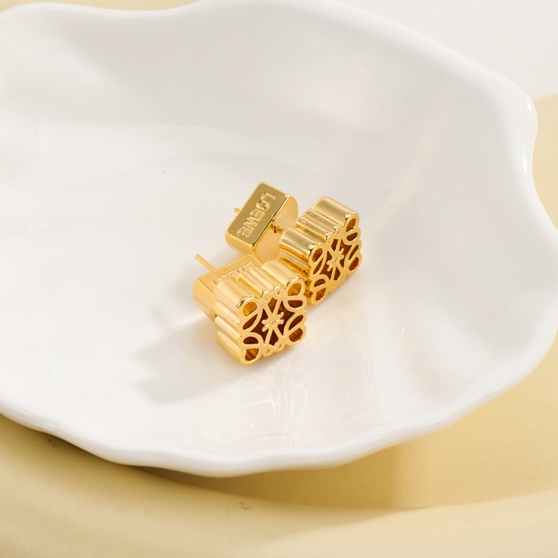 铜合金耳饰 6225 方块图案耳环女个性时尚气质轻奢耳饰高级感