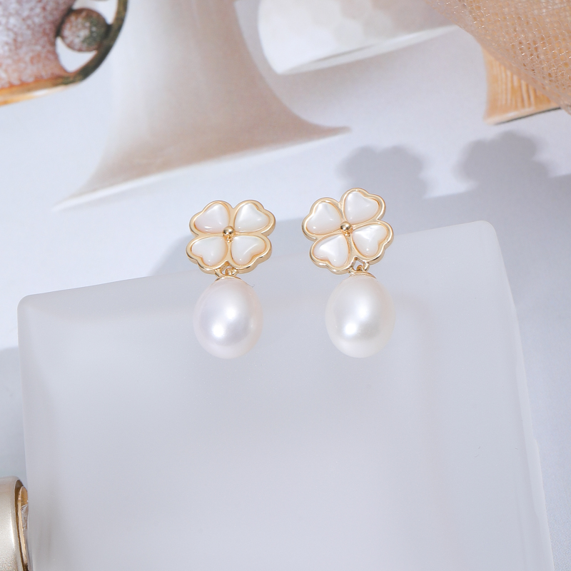 7410  四叶草珍珠耳钉女个性时尚气质轻奢耳饰高级感