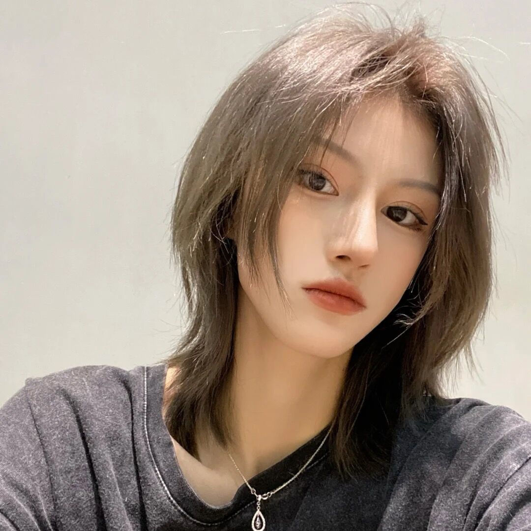假发女狼尾鲻鱼头韩版超A中性短直发时尚气质中分自然蓬松全头套