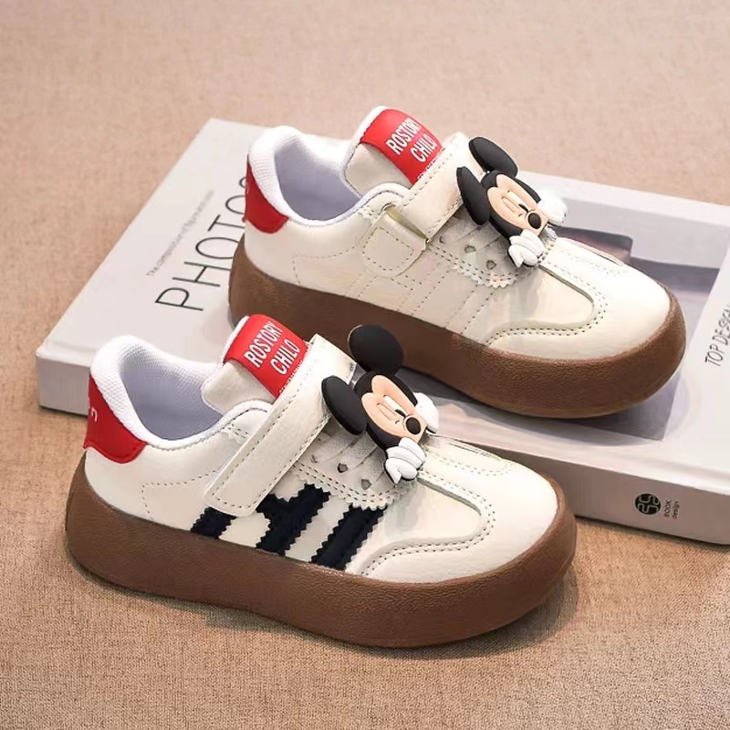 库洛米女童鞋子2024新款秋款儿童运动鞋女孩皮面德训板鞋