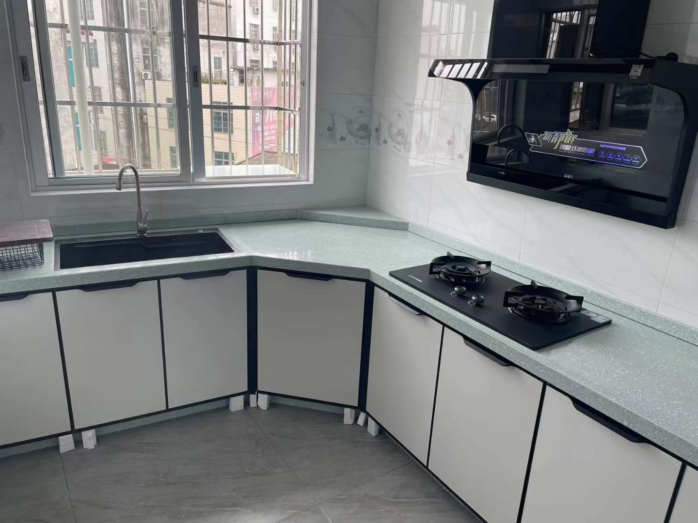 高端石英石+全铝门