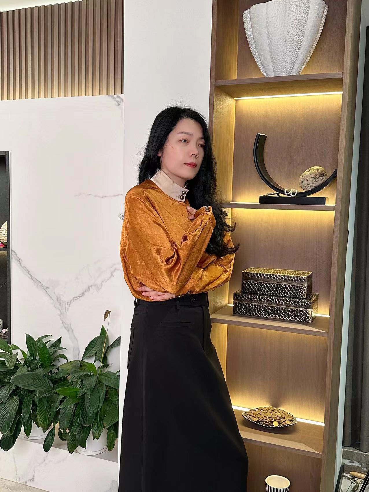 【花姐家】2024春季新款复古时尚百搭洋气纯色立领拼接长袖衬衫