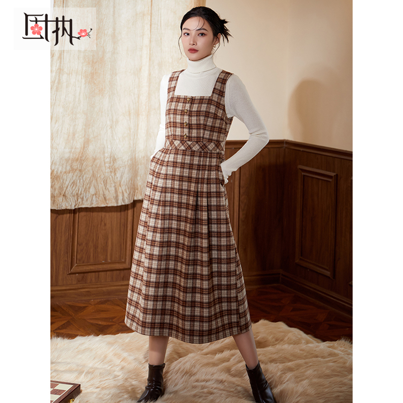 固执秋冬新款学院风无袖背心收腰显瘦格子连衣裙90234LQ08502