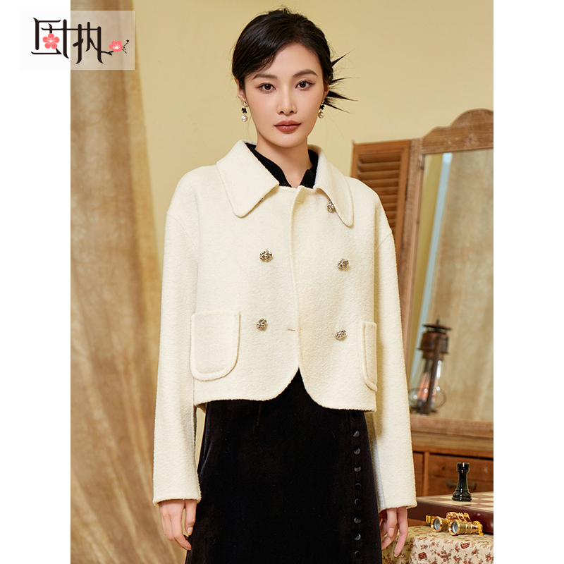 固执秋冬新款学院风娃娃领长袖双面毛呢短外套女10834DT08708