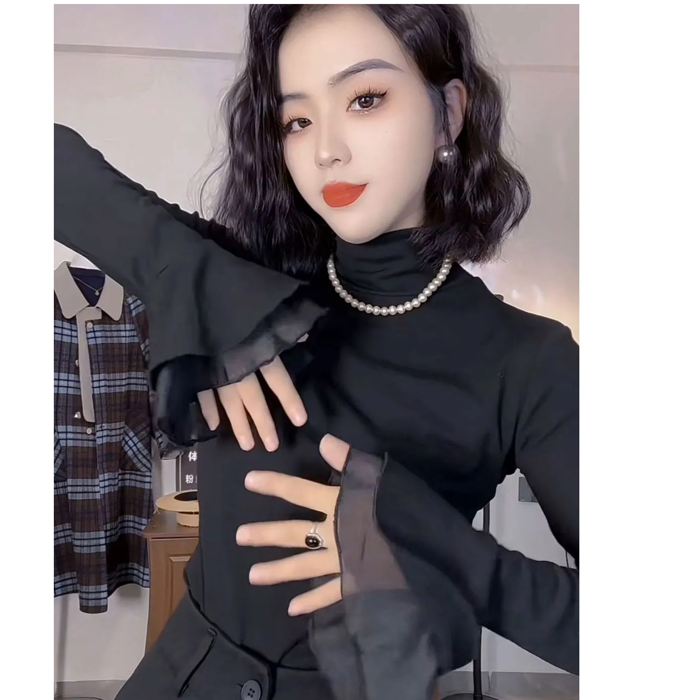 蛇骨纹爆款气质时尚修身喇叭袖设计女神范修身高领设计打底衫潮