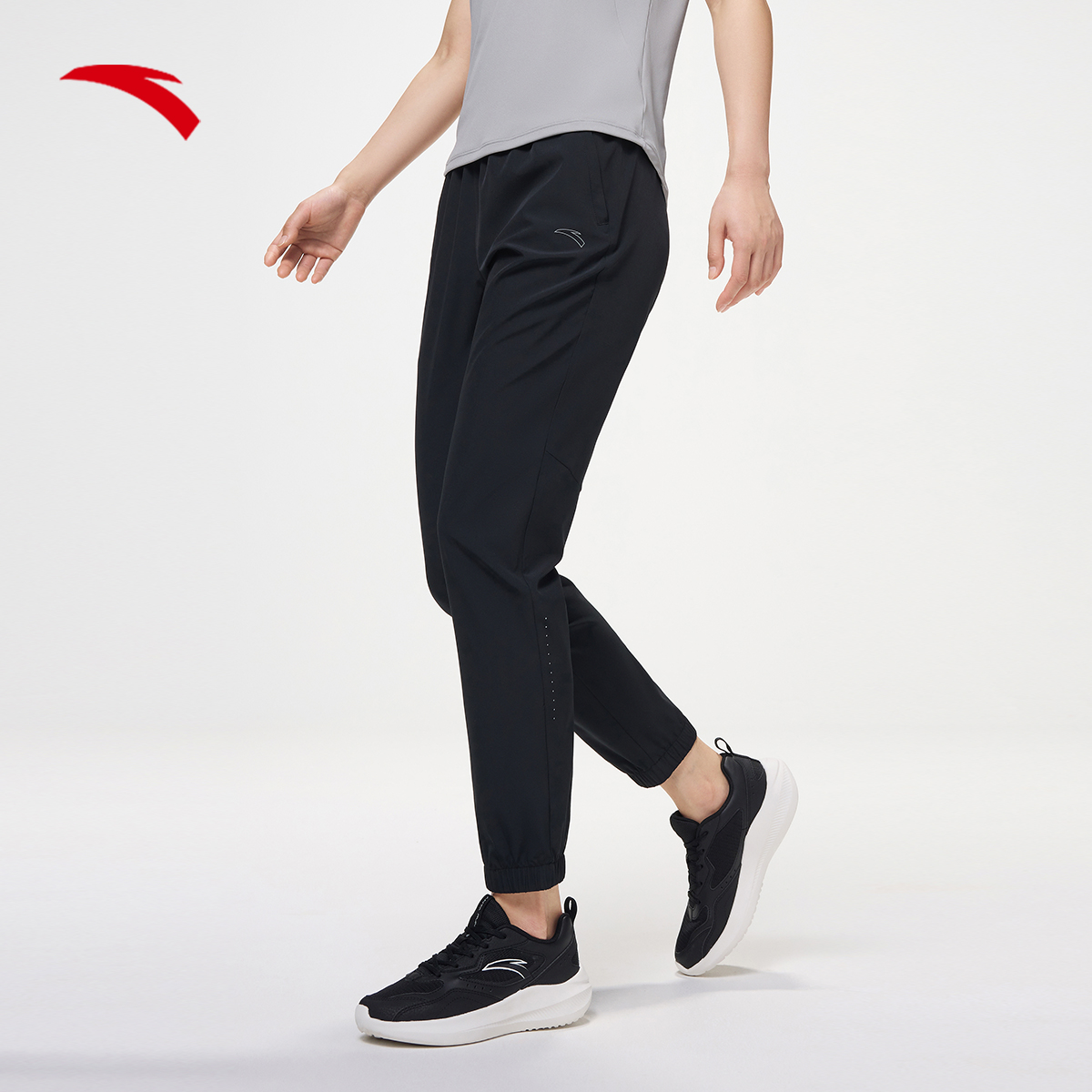 安踏运动长裤女士新款跑步健身速干直筒裤黑色针织运动裤休闲裤