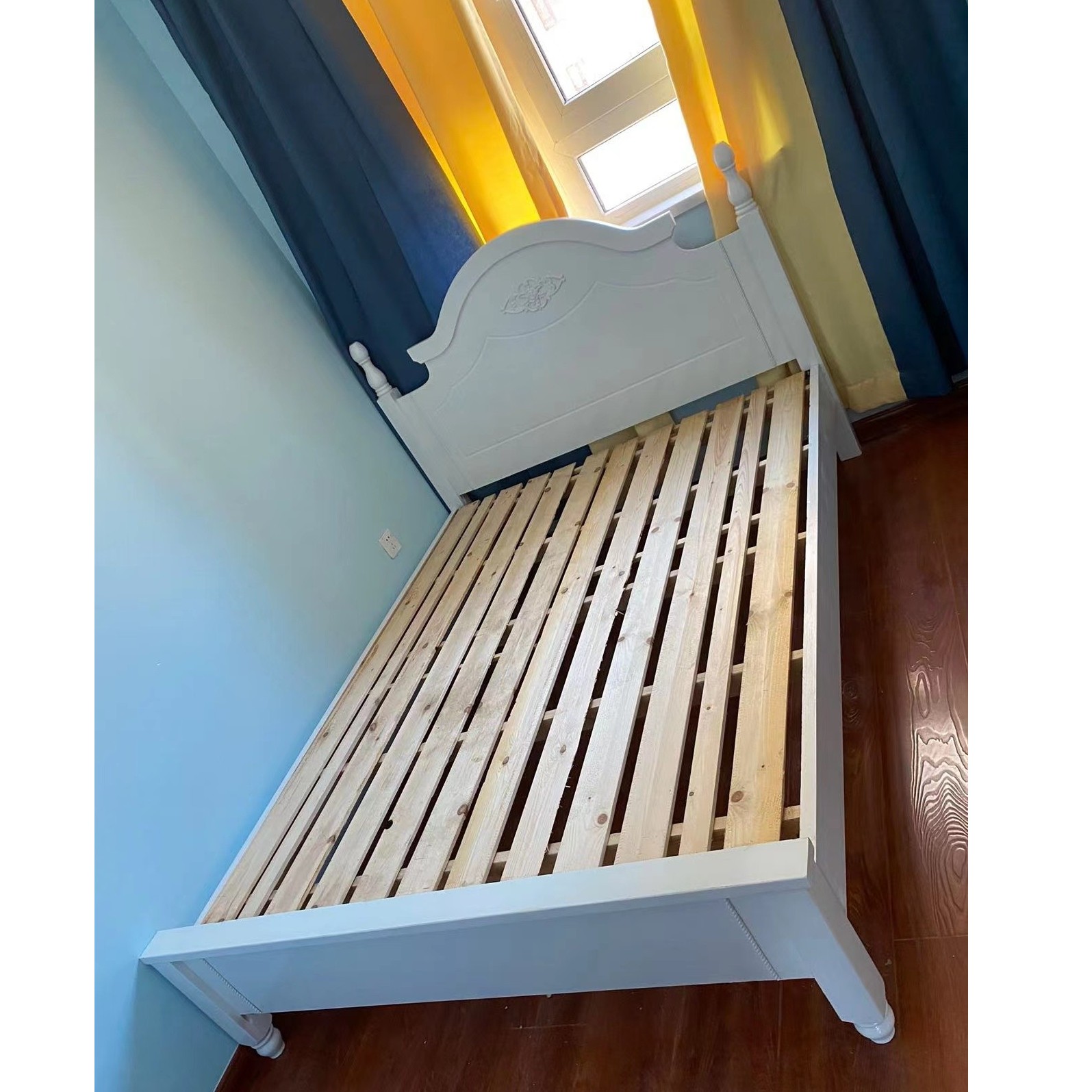 白色 单人床 双人床1.2m-1.8m实木床 大床 排骨架 简约 家用 女孩