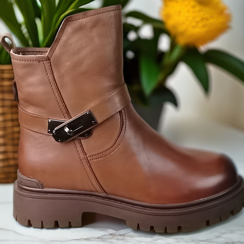 头层牛皮鞋头一整张牛皮光面小半跟舒适百搭马丁靴复古秋冬冬季