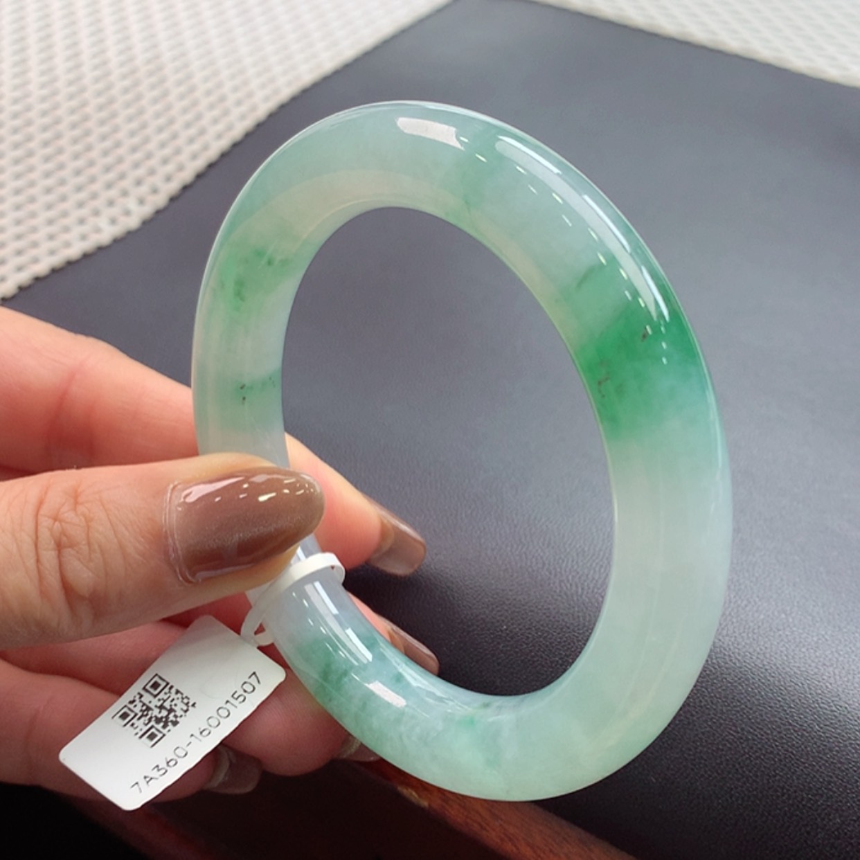 【闪购商品】翡翠手镯未镶嵌缅甸翡翠手镯