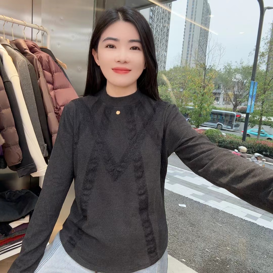 QC 242348加绒蕾丝拼接打底衫双面慕斯绒显瘦长袖上衣