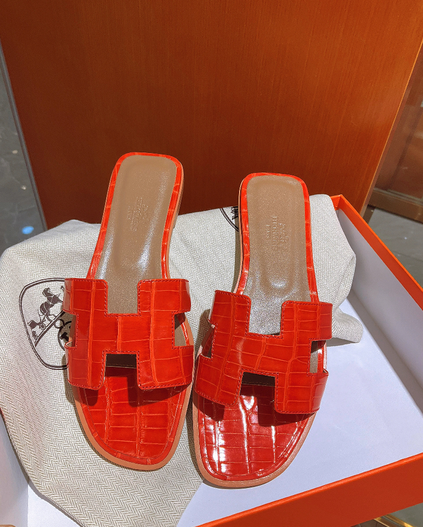 全新未使用 Hermes/爱马仕 橙色鳄鱼皮平底H拖36.5码