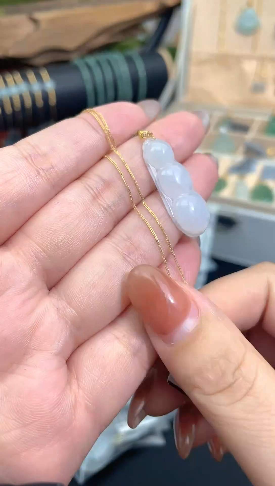 【闪购商品】翡翠颈饰18K金镶嵌福豆@@CMT