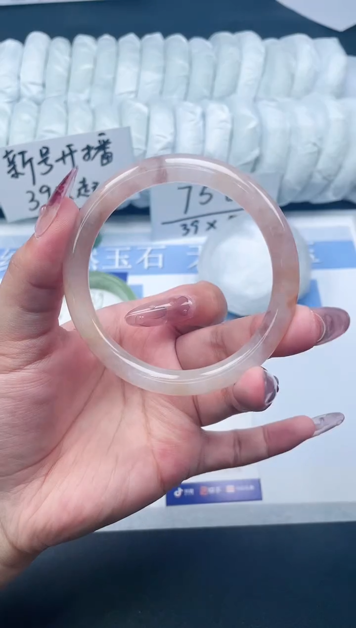【闪购商品】石英质玉手镯未镶嵌40-57.8