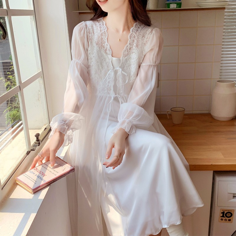 晨袍女新娘拖尾白色法式吊带两件套冰丝缎面宫廷睡衣轻纱伴娘礼服