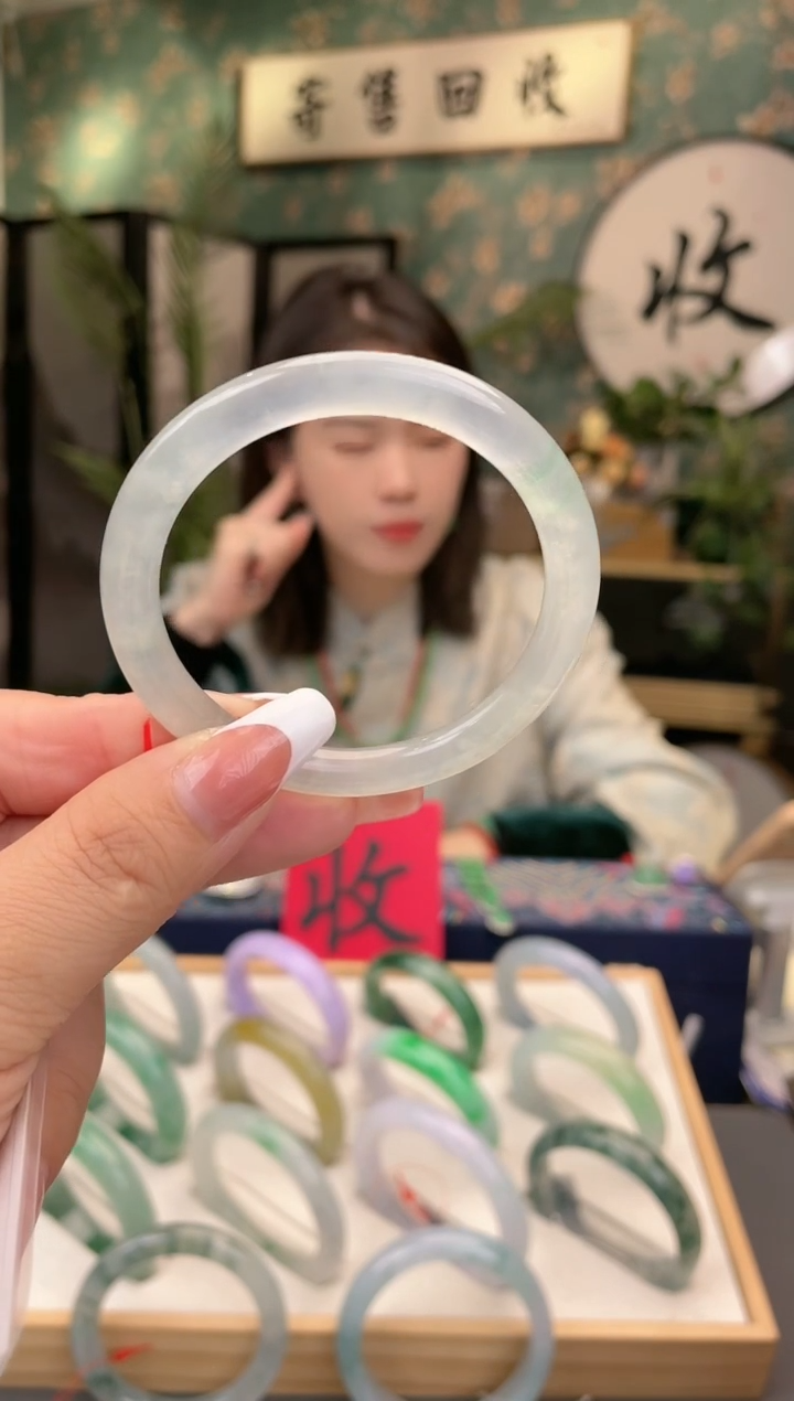 【闪购商品】翡翠手镯未镶嵌手镯