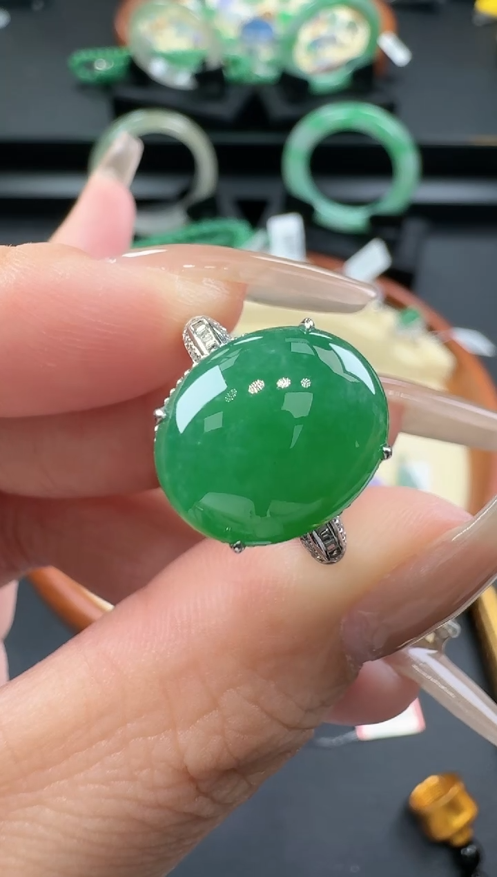 【闪购商品】翡翠戒指18K金镶嵌戒指