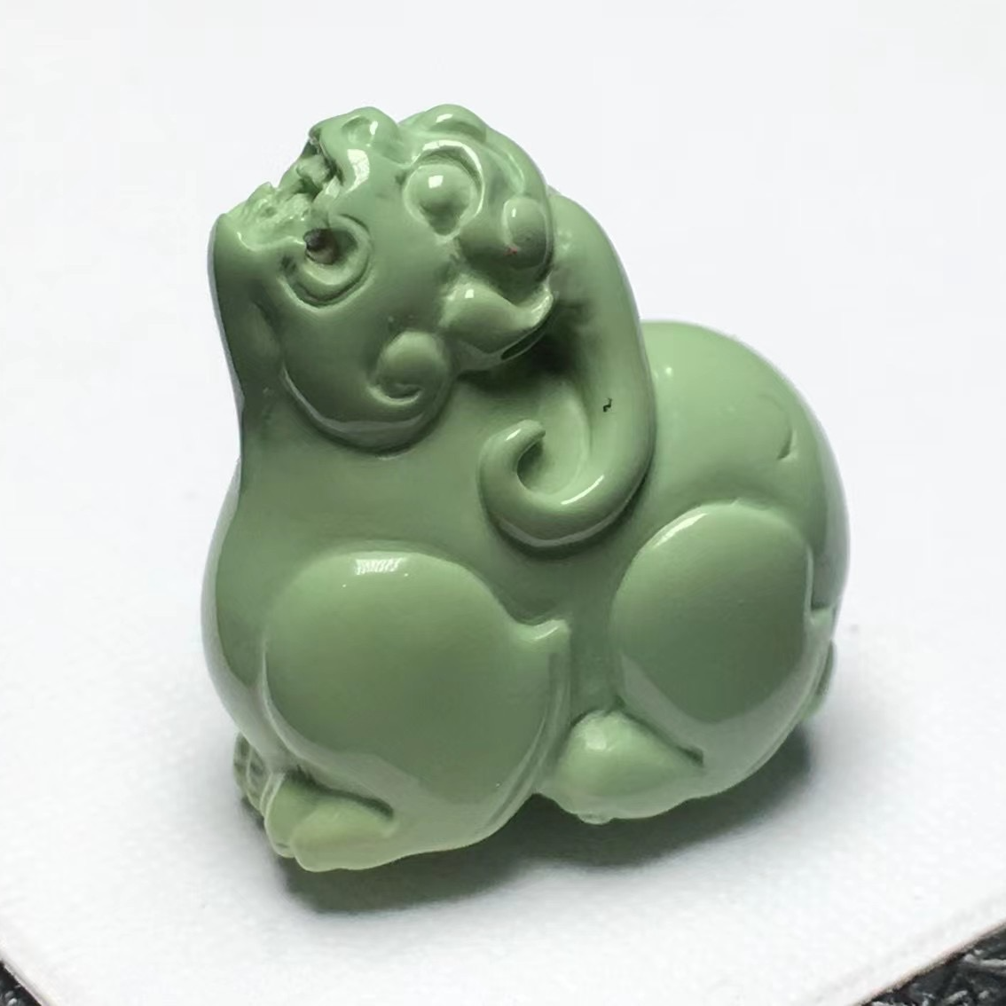 原矿高瓷精美特色菜籽黄朝天吼貔貅瑞兽小滴溜挂件，颜色艳丽，百搭
