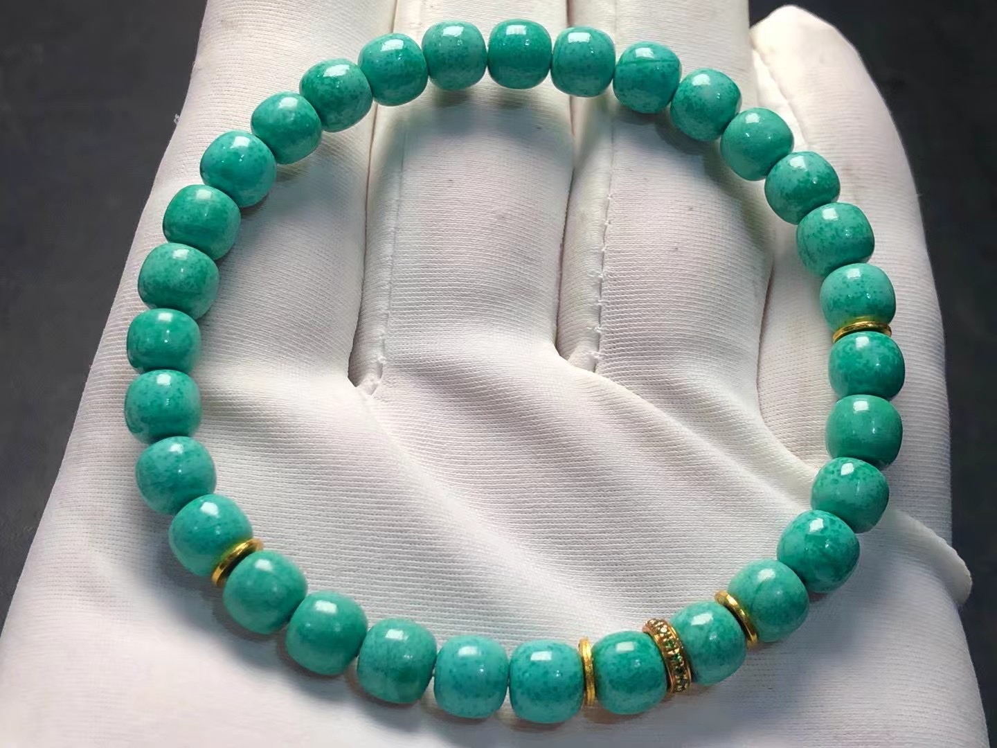 精美高瓷绿特色雪花松石雨点松石老型手串，天然玉化雨点，直径6mm