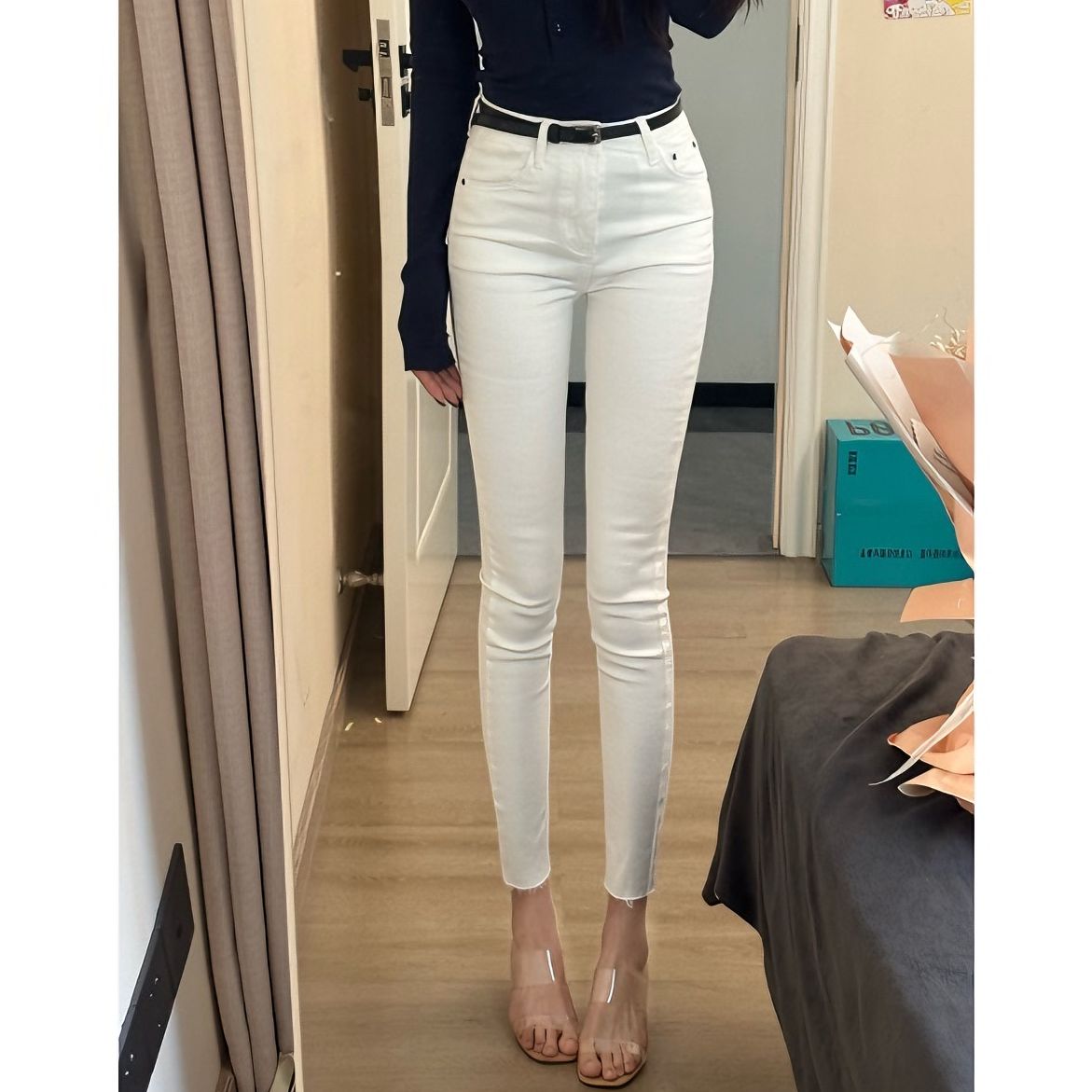 白色牛仔气质高腰小脚牛仔裤女2025秋季修身弹力显瘦显高铅笔裤