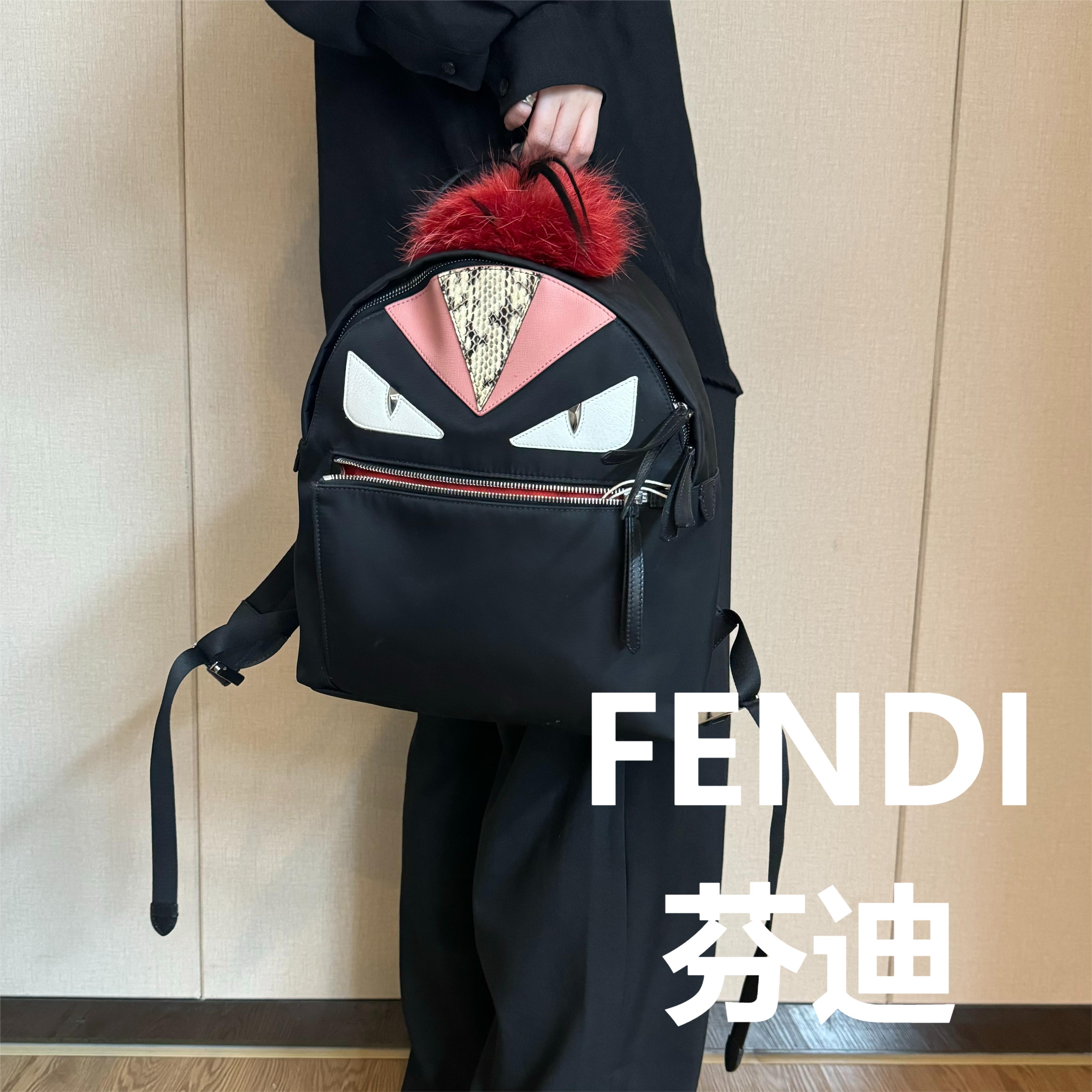 95新 FENDI/芬迪 黑色红毛毛小怪兽双肩包/云海优选/53593