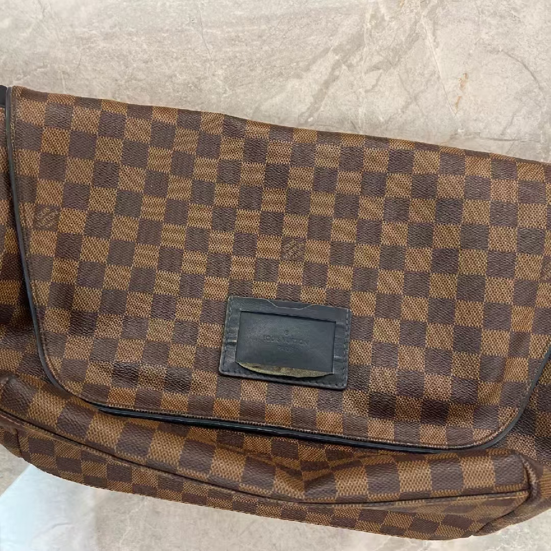95新 LouisVuitton/路易威登 棕棋盘格斜跨包/67703