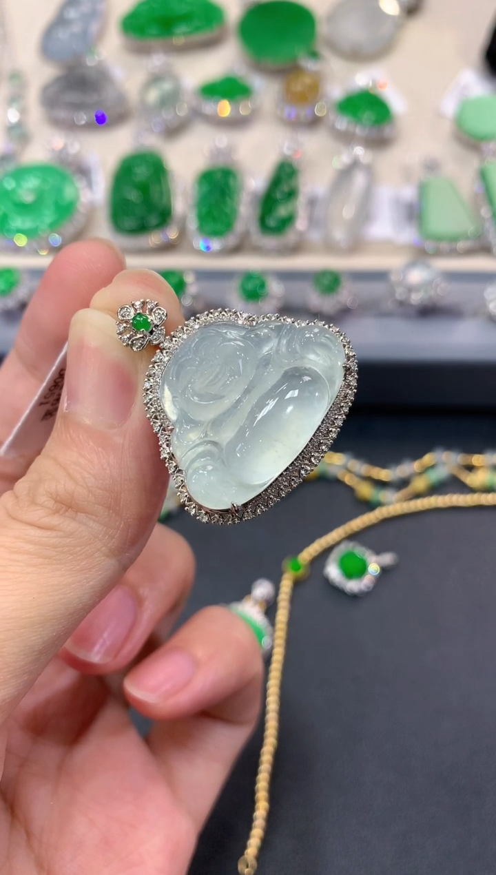 【闪购商品】翡翠吊坠(不含链)18K金镶嵌a45多样性一件发货