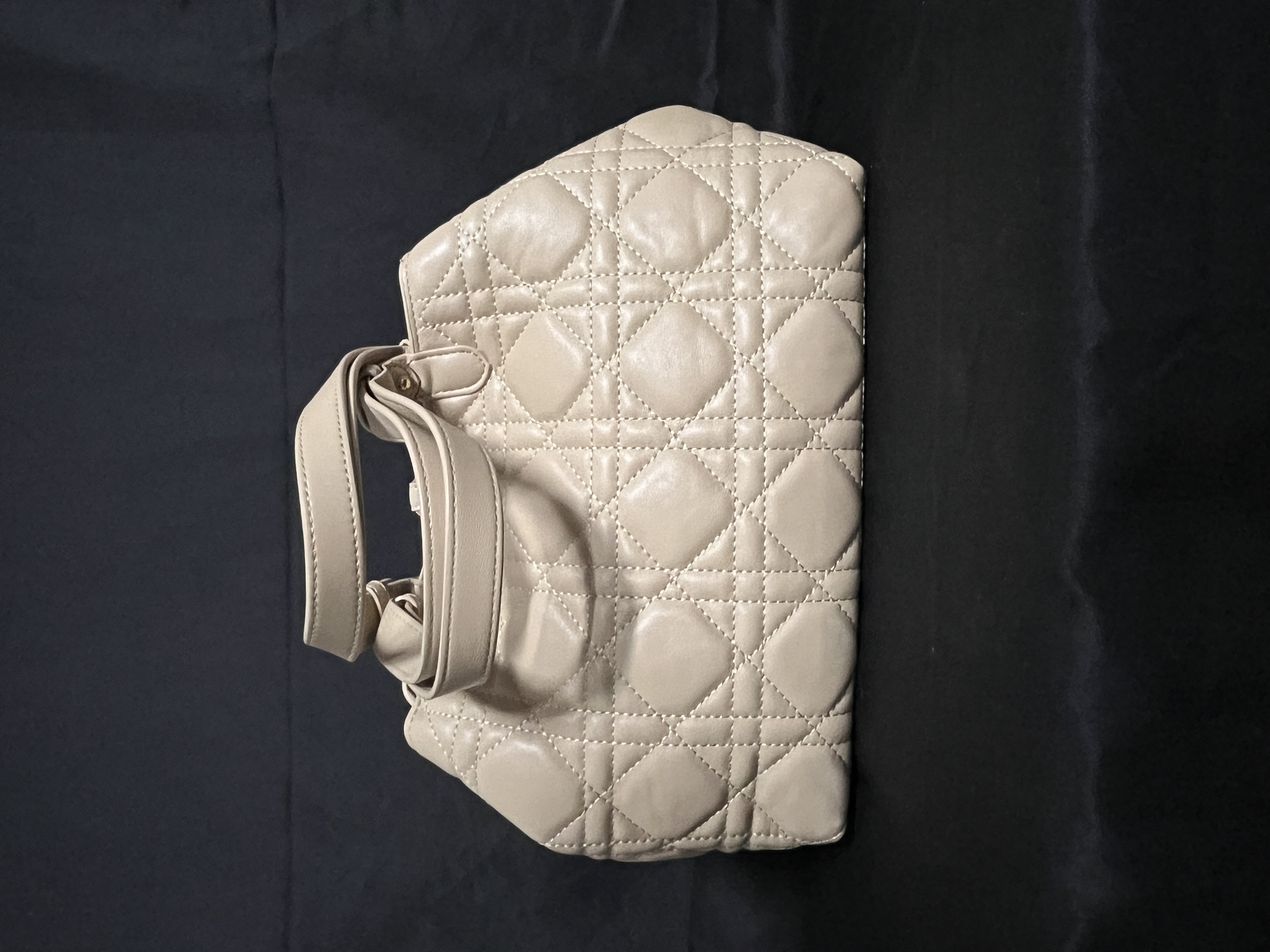 LQ-WITH-QUEEN真皮女包5格手提奶茶色