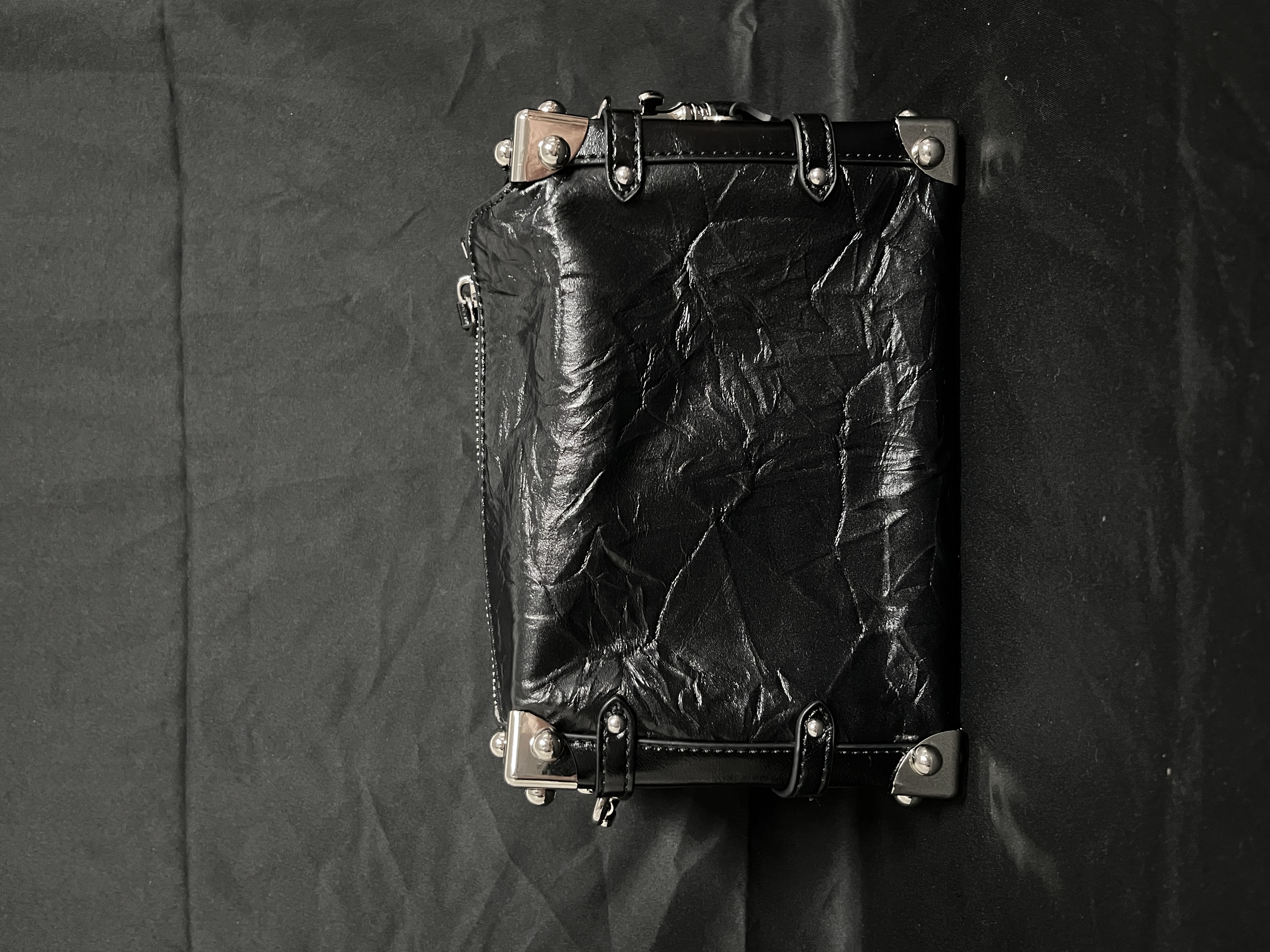 LQ-WITH-QUEEN真皮女包油蜡软盒子黑色