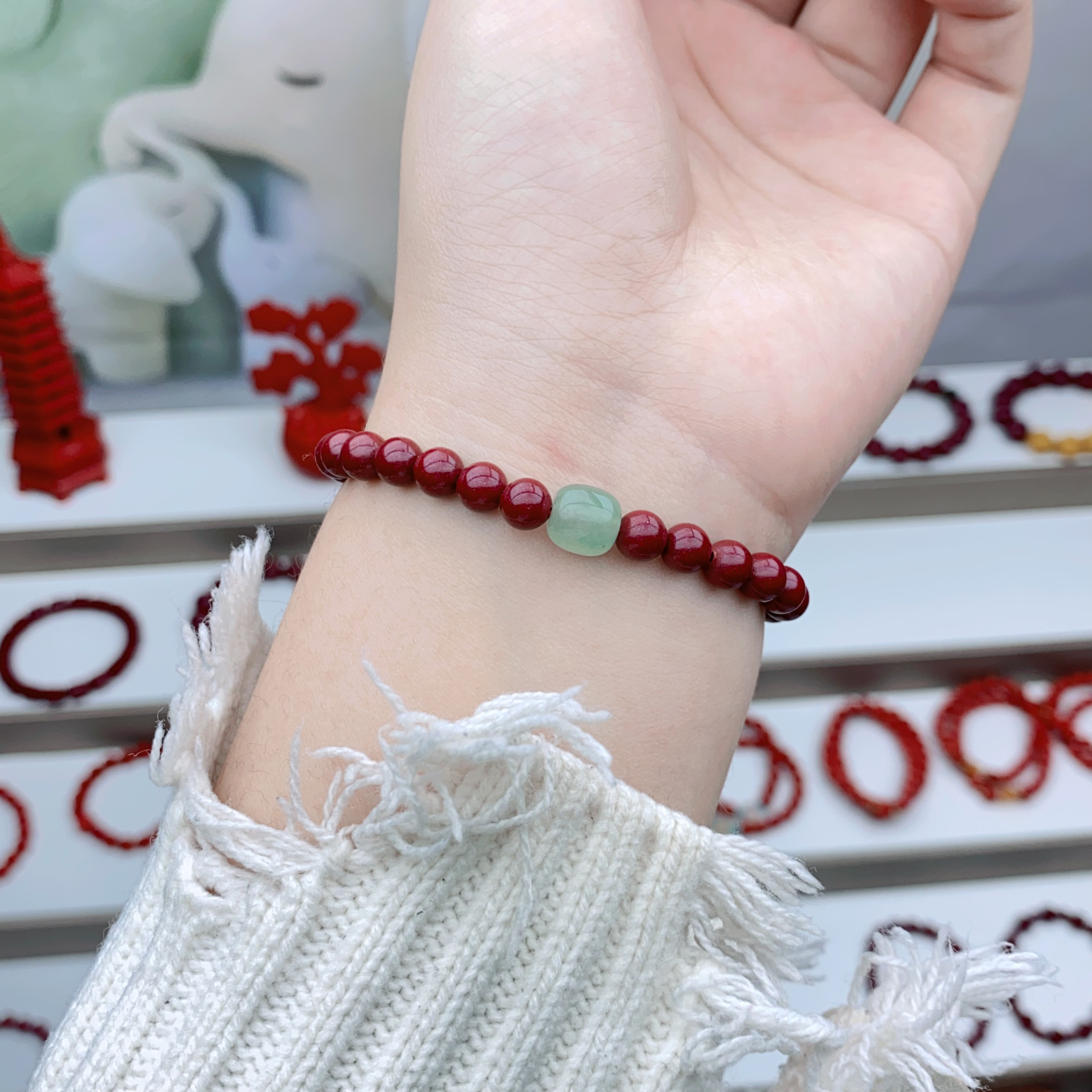 含辰砂工艺品含辰砂高含量紫金朱砂6mm东陵玉手串