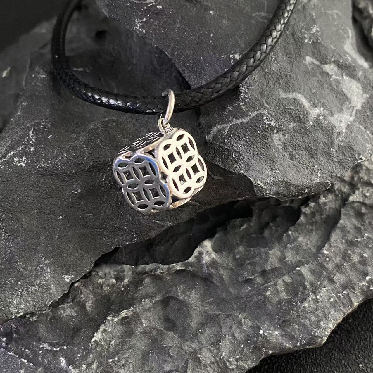 吊坠925银 立体骰子钱币方吊坠(不含绳链) C3457 时尚气质百搭