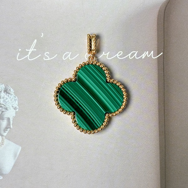 18K金孔雀石幸运花吊坠(多样性发货1件)