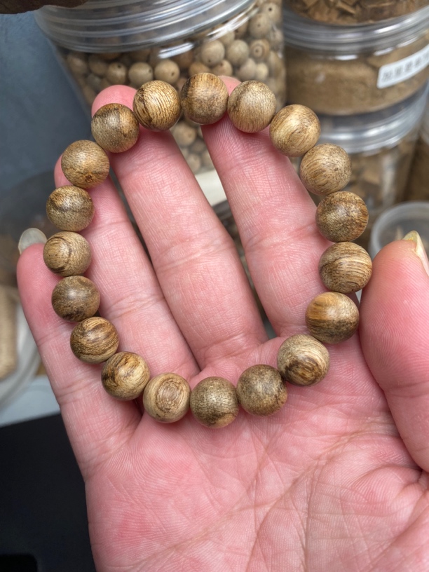 达拉干1.1规格沉香手串