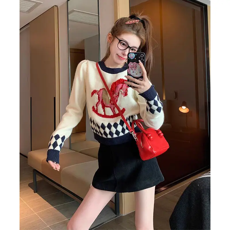 2024秋冬新款女法式气质撞色修身卡通针织毛衣高腰灯芯绒半身短裙