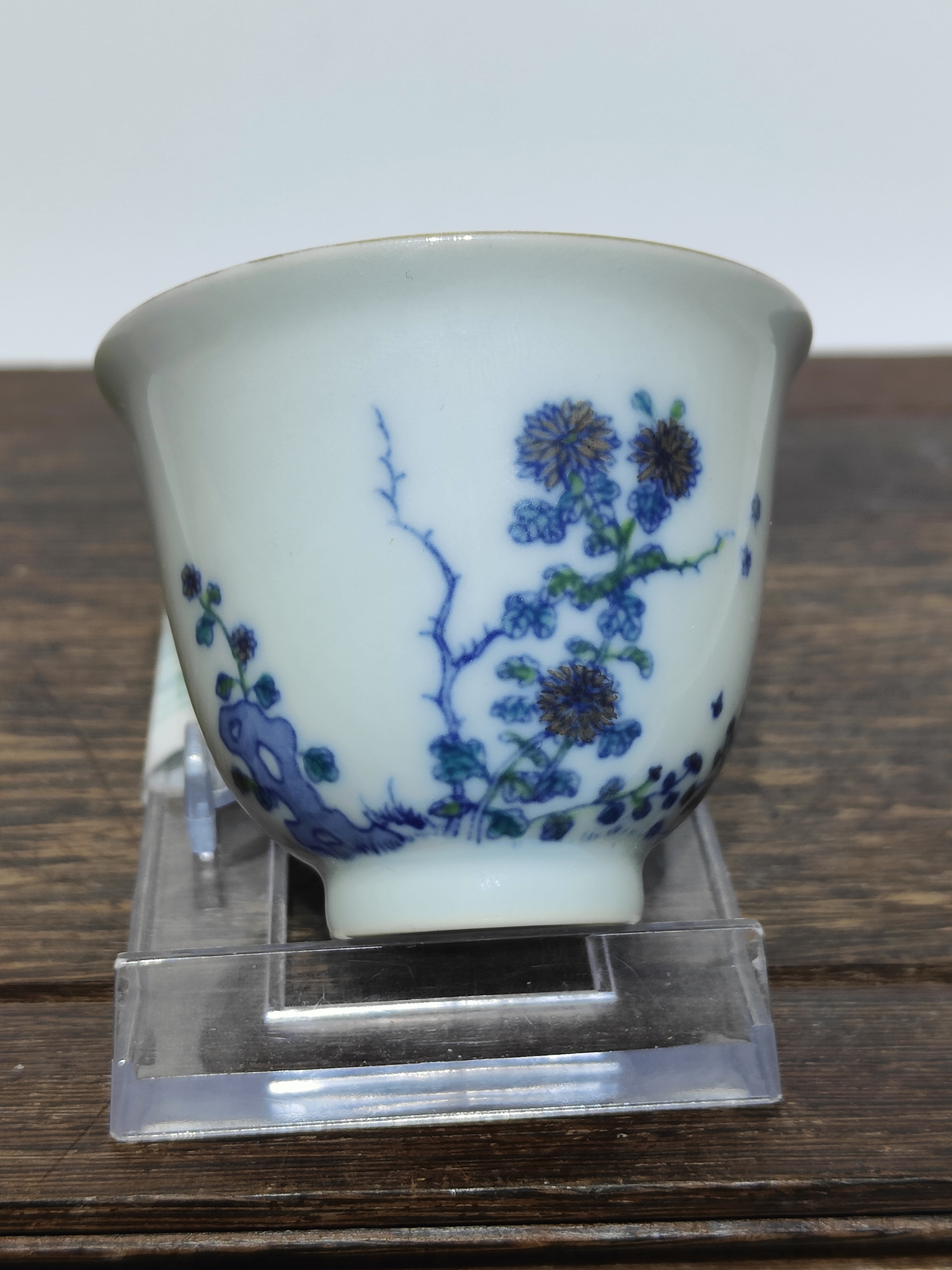 陶瓷、青花斗彩花神诗文铃铛杯