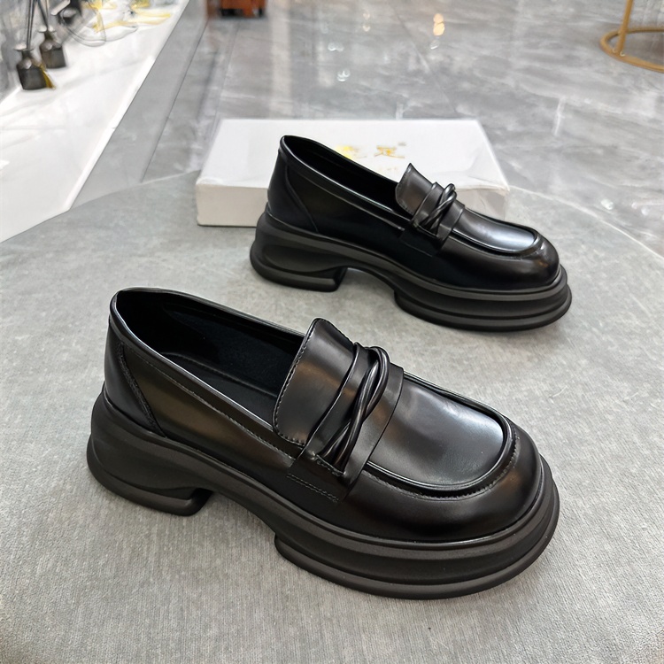 英伦风小皮鞋2025时尚百搭一脚蹬软底软面舒适乐福鞋厚底粗跟单鞋