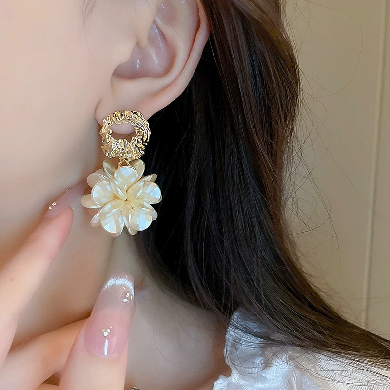 【专柜品质】轻奢花朵耳钉时尚小香风耳饰花球耳环潮