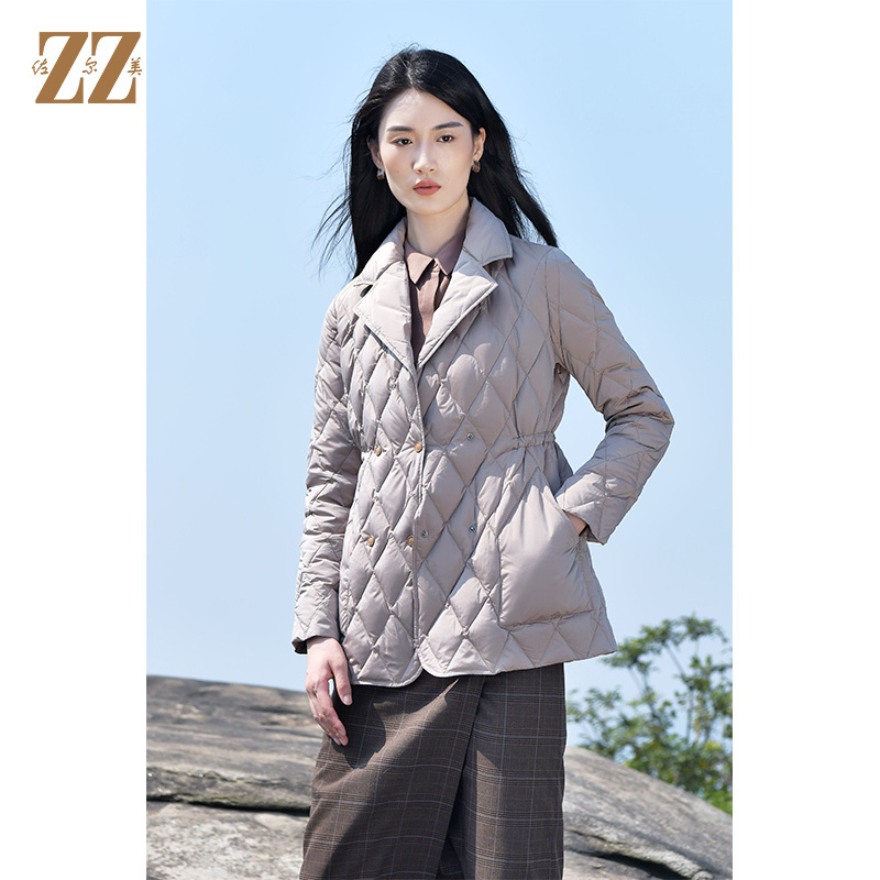 佐尔美冬季新款轻薄菱格保暖翻领秋冬休闲短款羽绒服女外套