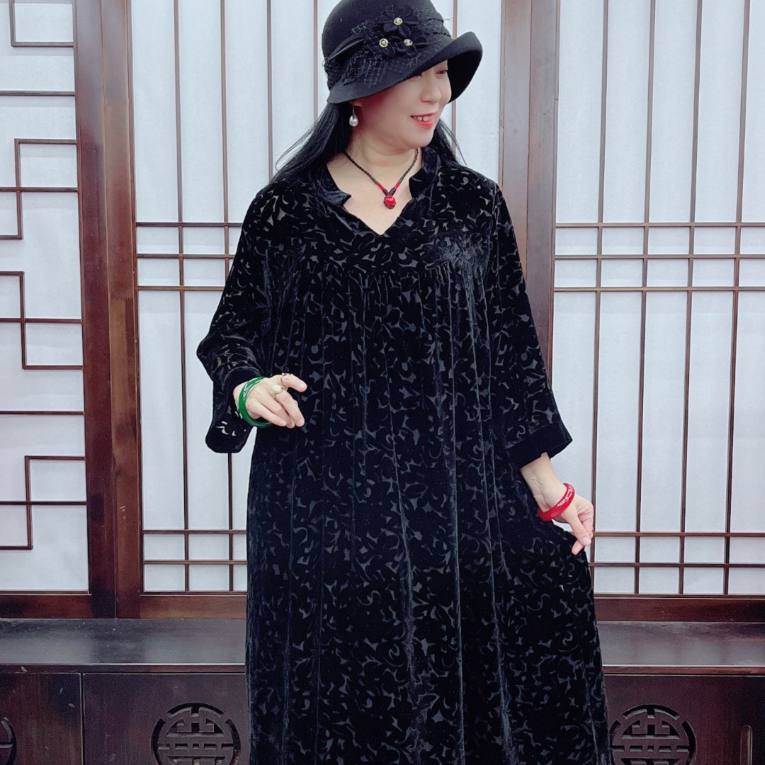 01137桑蚕丝镂空提花女士长裙